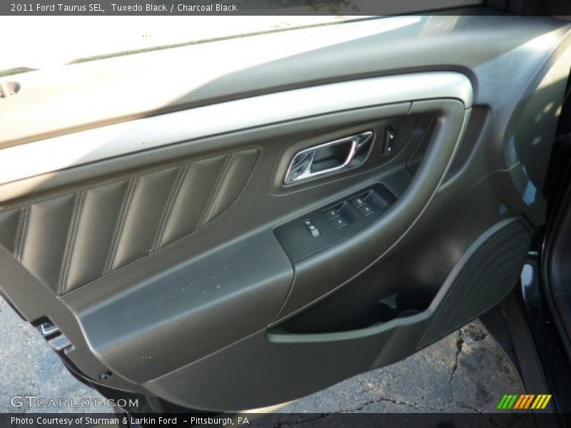 Tuxedo Black / Charcoal Black 2011 Ford Taurus SEL