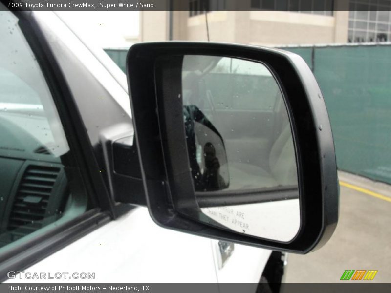 Super White / Sand 2009 Toyota Tundra CrewMax