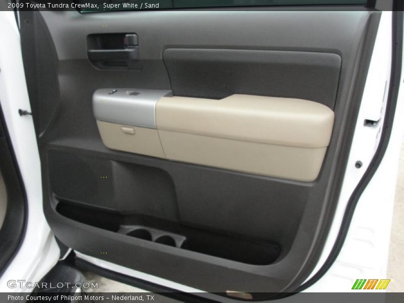Super White / Sand 2009 Toyota Tundra CrewMax