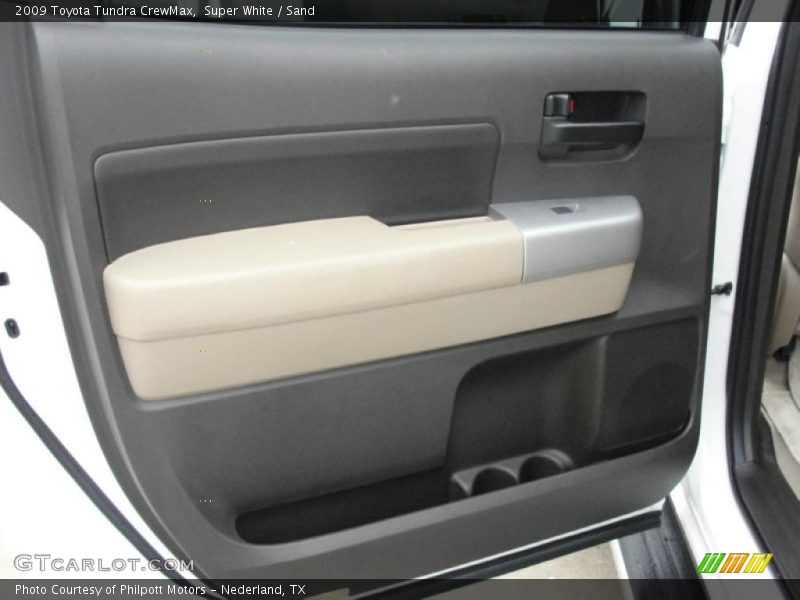 Super White / Sand 2009 Toyota Tundra CrewMax
