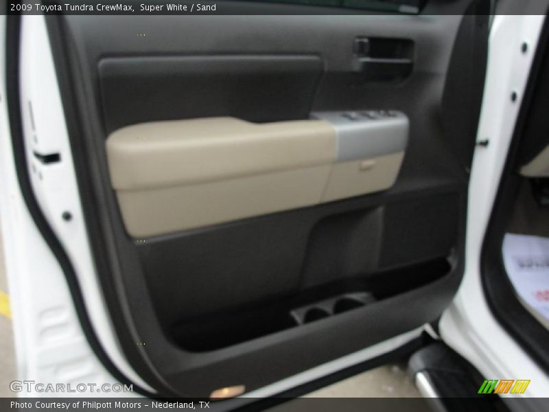 Super White / Sand 2009 Toyota Tundra CrewMax