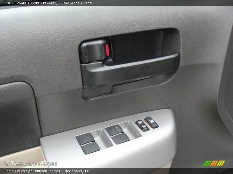 Super White / Sand 2009 Toyota Tundra CrewMax