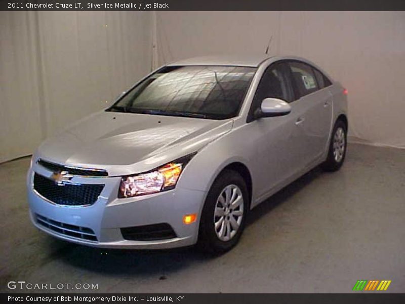 Silver Ice Metallic / Jet Black 2011 Chevrolet Cruze LT