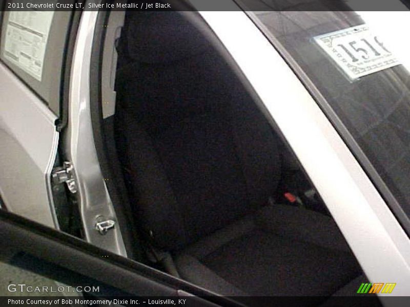 Silver Ice Metallic / Jet Black 2011 Chevrolet Cruze LT