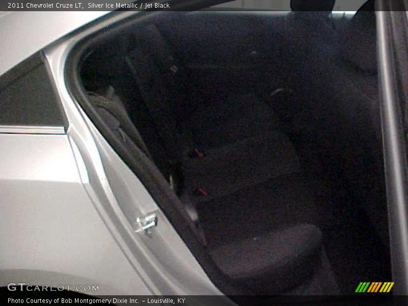 Silver Ice Metallic / Jet Black 2011 Chevrolet Cruze LT