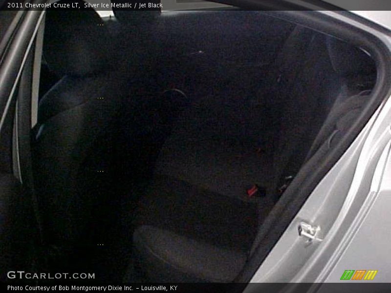 Silver Ice Metallic / Jet Black 2011 Chevrolet Cruze LT