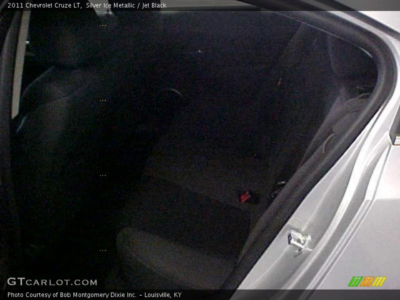 Silver Ice Metallic / Jet Black 2011 Chevrolet Cruze LT