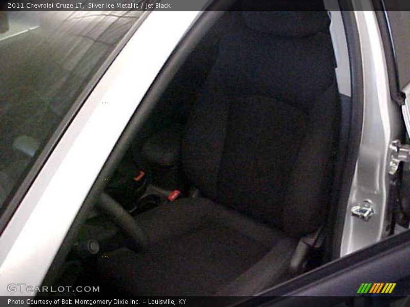 Silver Ice Metallic / Jet Black 2011 Chevrolet Cruze LT