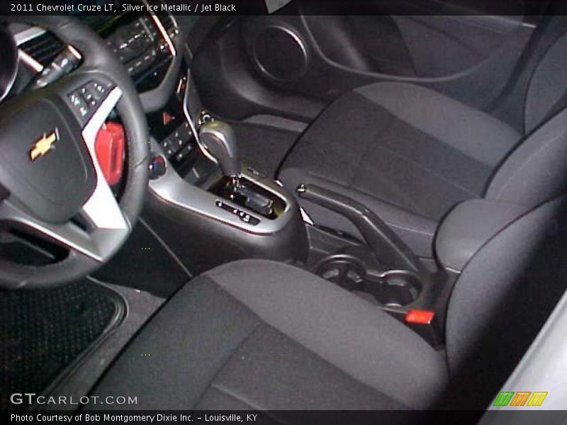Silver Ice Metallic / Jet Black 2011 Chevrolet Cruze LT