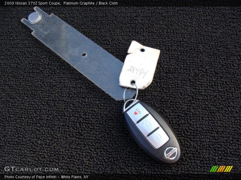 Platinum Graphite / Black Cloth 2009 Nissan 370Z Sport Coupe