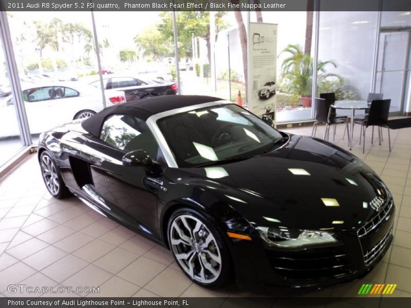  2011 R8 Spyder 5.2 FSI quattro Phantom Black Pearl Effect