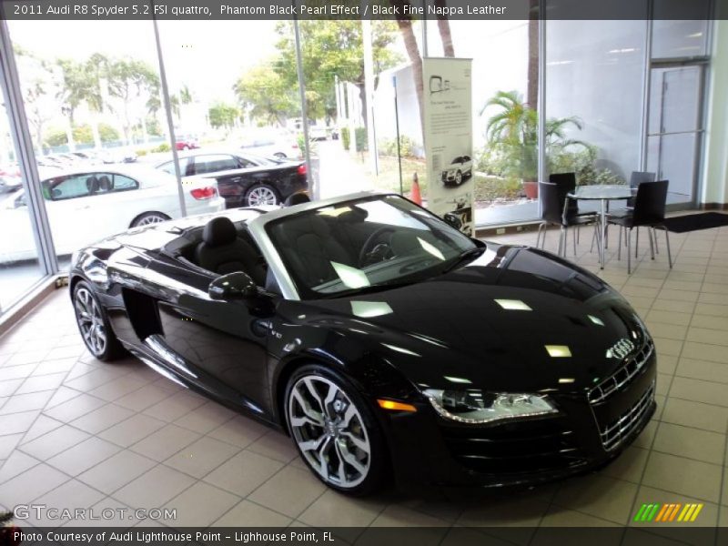 Front 3/4 View of 2011 R8 Spyder 5.2 FSI quattro