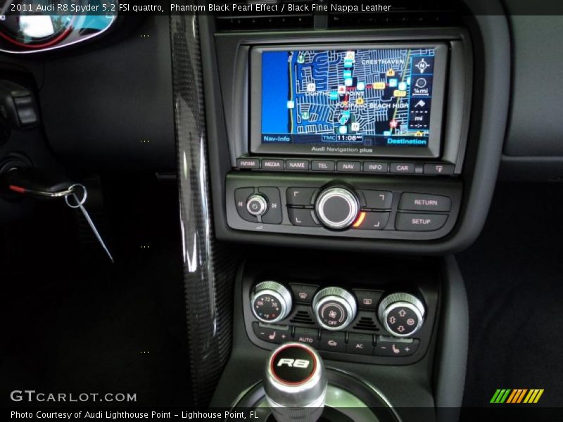 Navigation of 2011 R8 Spyder 5.2 FSI quattro