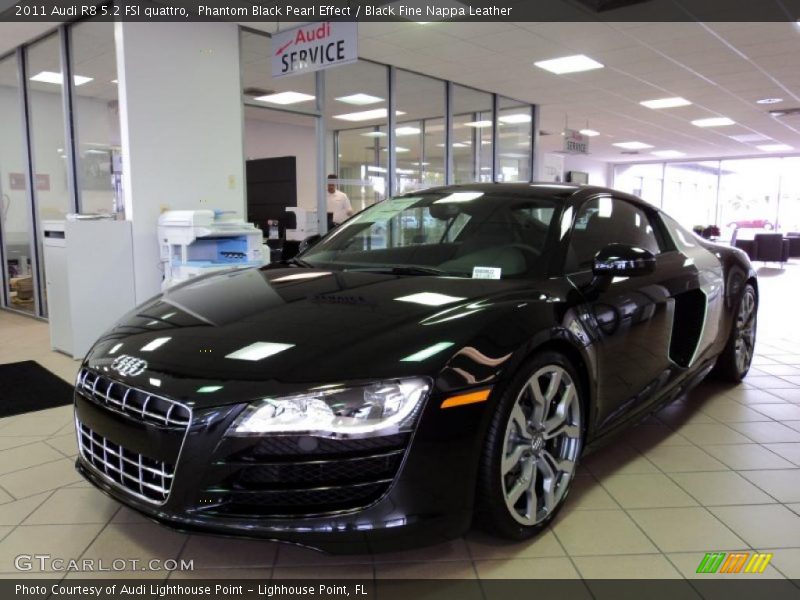 Front 3/4 View of 2011 R8 5.2 FSI quattro