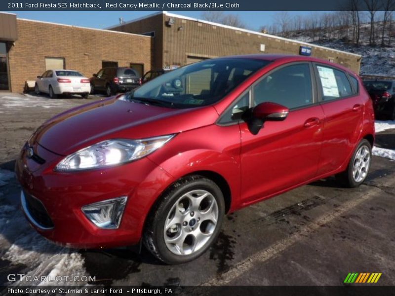 Front 3/4 View of 2011 Fiesta SES Hatchback