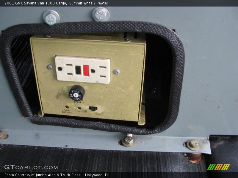 Summit White / Pewter 2001 GMC Savana Van 1500 Cargo