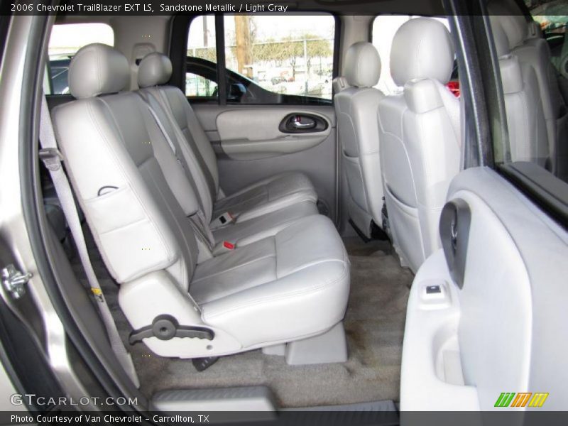  2006 TrailBlazer EXT LS Light Gray Interior