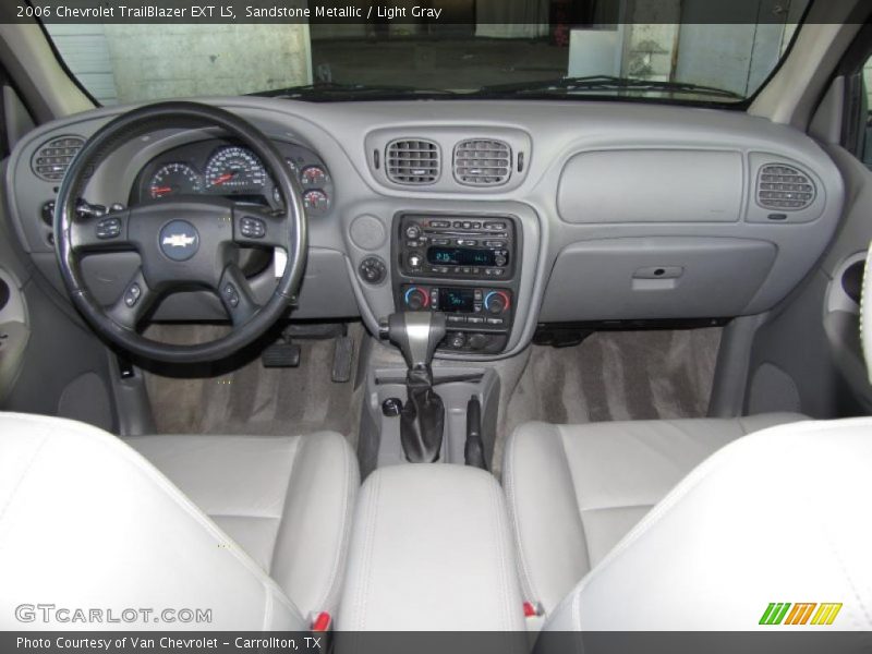 Dashboard of 2006 TrailBlazer EXT LS