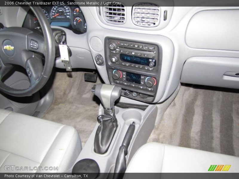 Controls of 2006 TrailBlazer EXT LS