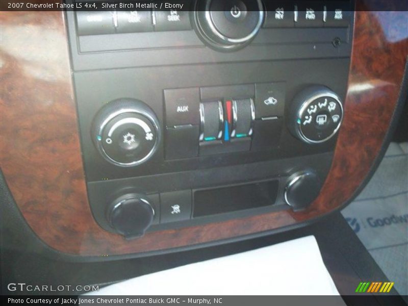Silver Birch Metallic / Ebony 2007 Chevrolet Tahoe LS 4x4