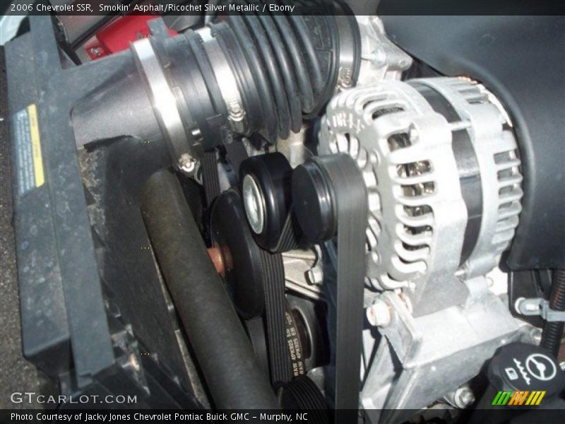  2006 SSR  Engine - 6.0 Liter OHV 16-Valve V8