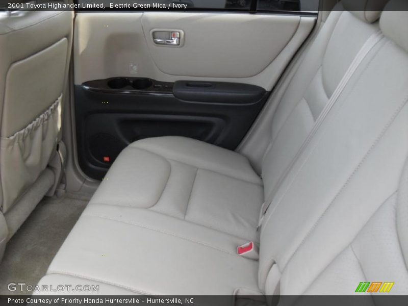 Electric Green Mica / Ivory 2001 Toyota Highlander Limited