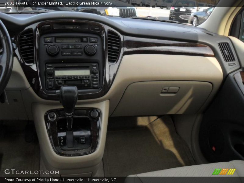 Electric Green Mica / Ivory 2001 Toyota Highlander Limited
