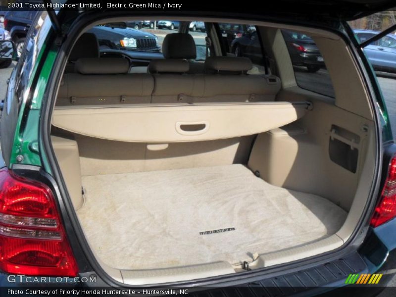 Electric Green Mica / Ivory 2001 Toyota Highlander Limited