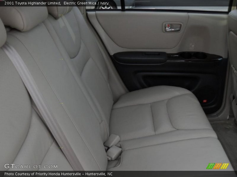 Electric Green Mica / Ivory 2001 Toyota Highlander Limited
