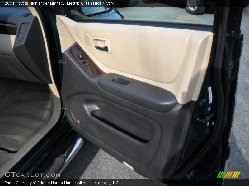 Electric Green Mica / Ivory 2001 Toyota Highlander Limited