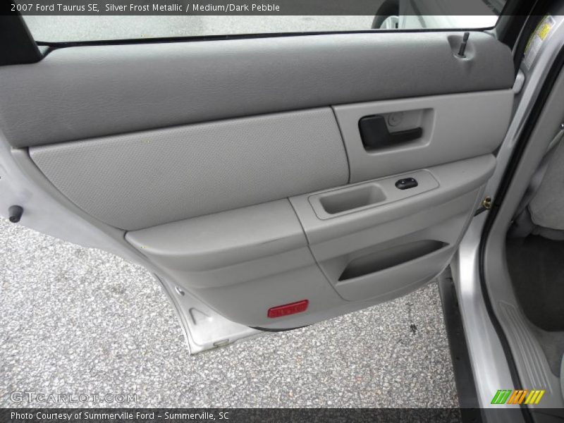 Silver Frost Metallic / Medium/Dark Pebble 2007 Ford Taurus SE