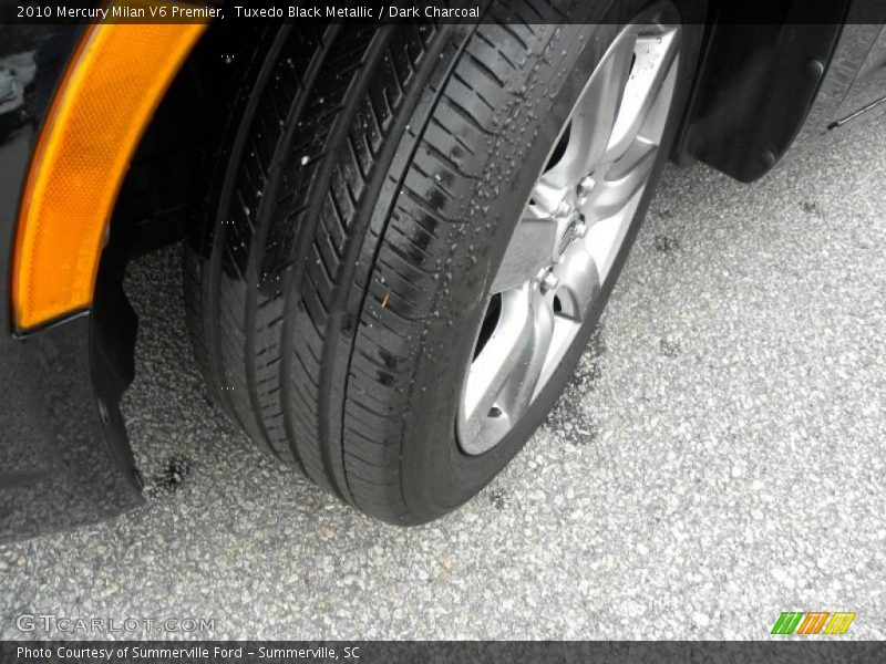 Tuxedo Black Metallic / Dark Charcoal 2010 Mercury Milan V6 Premier
