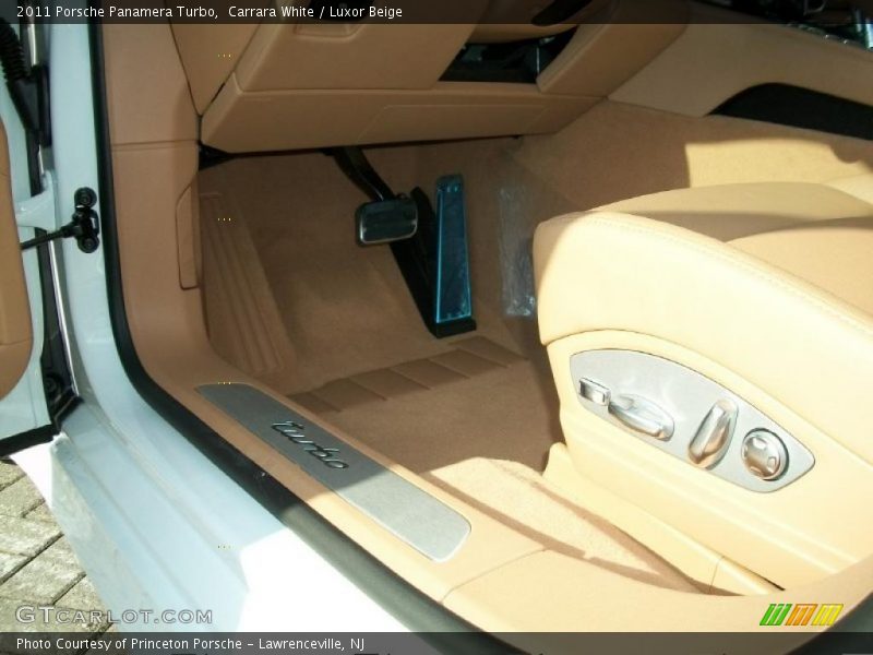 Carrara White / Luxor Beige 2011 Porsche Panamera Turbo