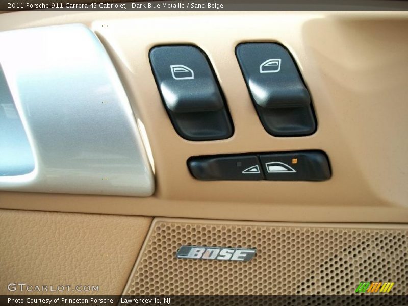 Controls of 2011 911 Carrera 4S Cabriolet