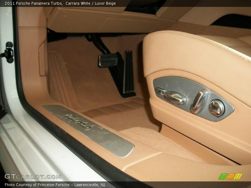 Carrara White / Luxor Beige 2011 Porsche Panamera Turbo