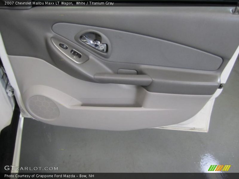 White / Titanium Gray 2007 Chevrolet Malibu Maxx LT Wagon