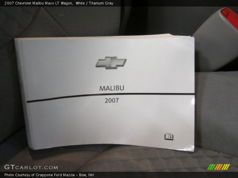White / Titanium Gray 2007 Chevrolet Malibu Maxx LT Wagon