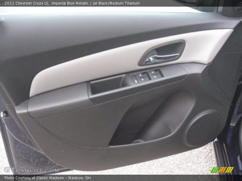 Imperial Blue Metallic / Jet Black/Medium Titanium 2011 Chevrolet Cruze LS