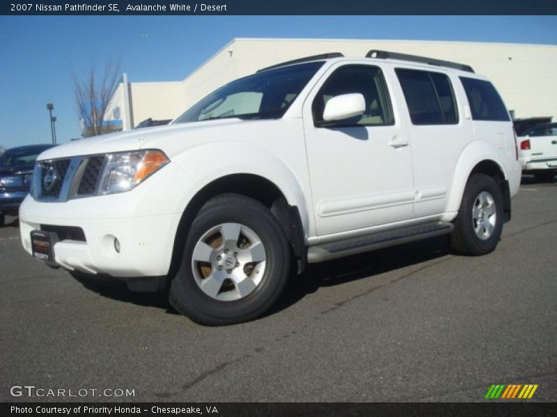 Avalanche White / Desert 2007 Nissan Pathfinder SE