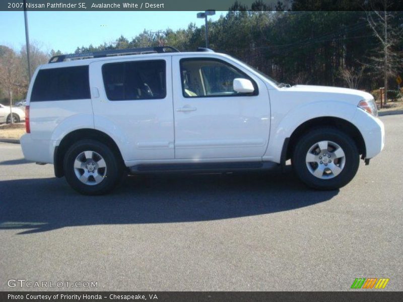 Avalanche White / Desert 2007 Nissan Pathfinder SE