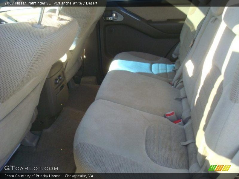 Avalanche White / Desert 2007 Nissan Pathfinder SE