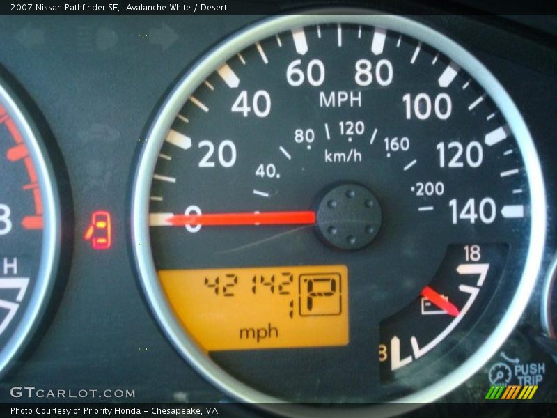 Avalanche White / Desert 2007 Nissan Pathfinder SE