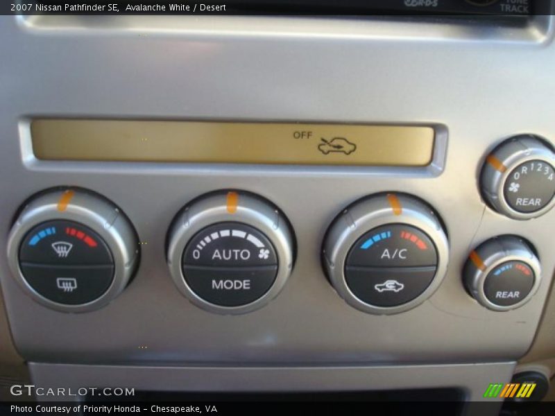 Avalanche White / Desert 2007 Nissan Pathfinder SE