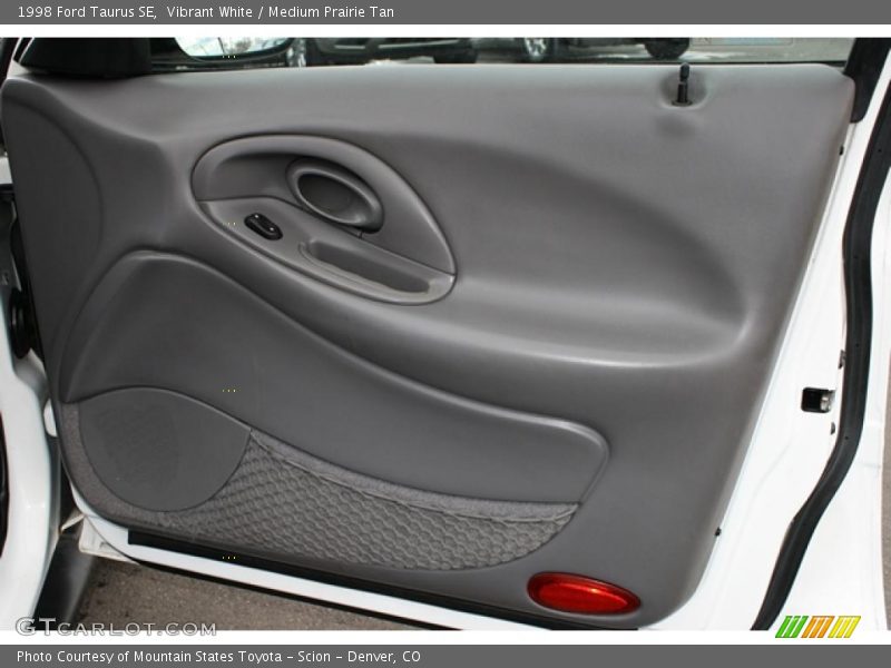 Door Panel of 1998 Taurus SE