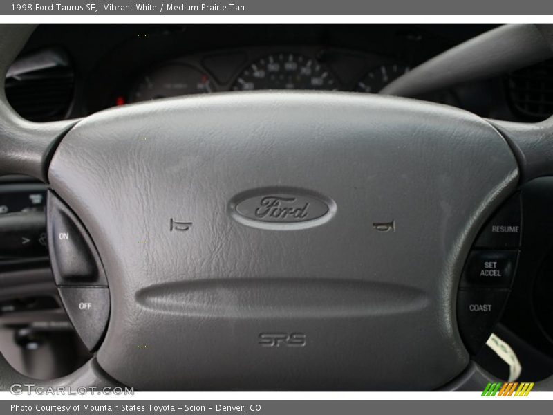 Vibrant White / Medium Prairie Tan 1998 Ford Taurus SE