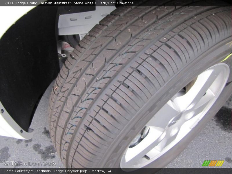 Stone White / Black/Light Graystone 2011 Dodge Grand Caravan Mainstreet