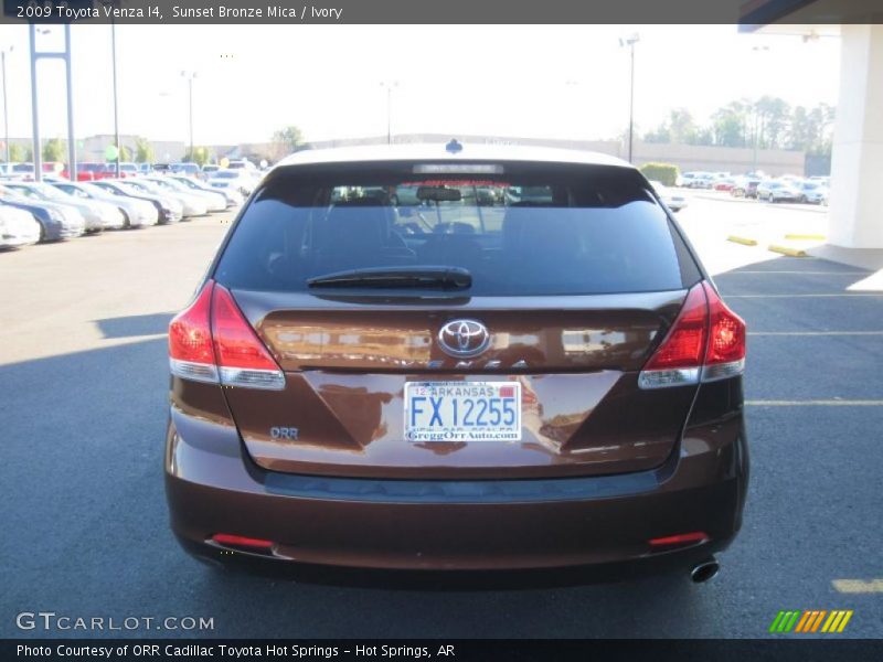 Sunset Bronze Mica / Ivory 2009 Toyota Venza I4