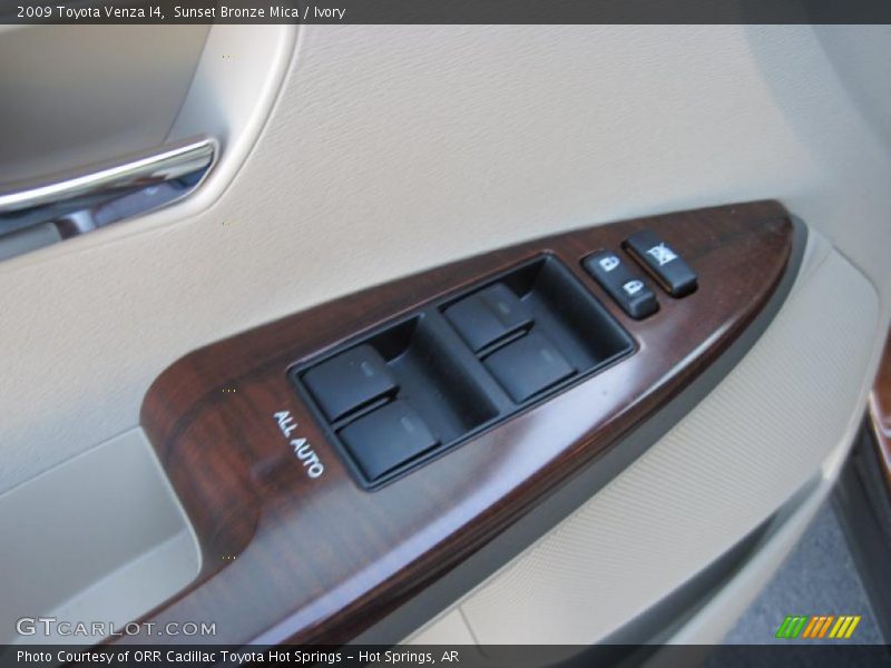 Sunset Bronze Mica / Ivory 2009 Toyota Venza I4