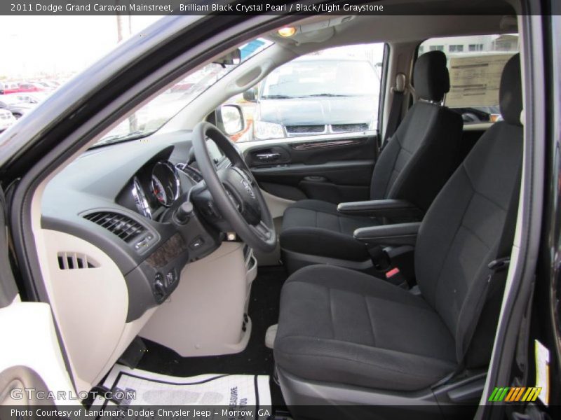 Brilliant Black Crystal Pearl / Black/Light Graystone 2011 Dodge Grand Caravan Mainstreet