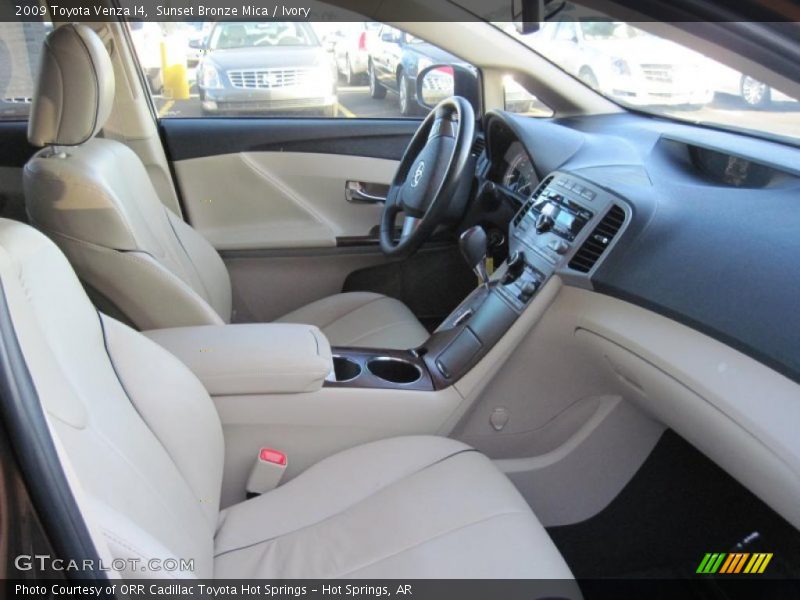 Sunset Bronze Mica / Ivory 2009 Toyota Venza I4